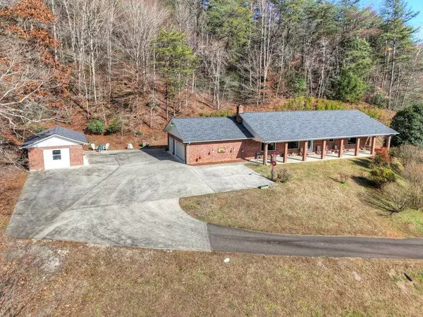 45 Sulpher Ln, Andrews, NC 28906