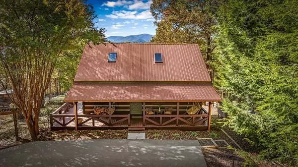 212 Dogpatch Lane, Blue Ridge, GA 30513