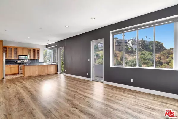 6396 Weidlake DR, Los Angeles, CA 90068