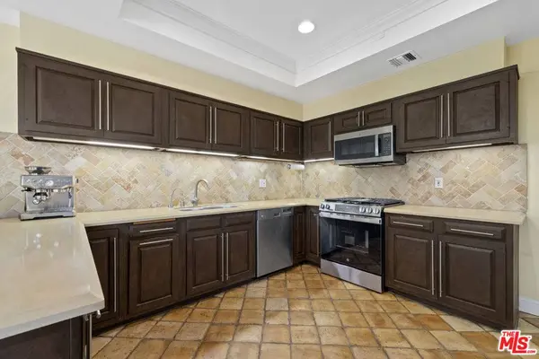 10600 Wilkins AVE #3D, Los Angeles, CA 90024