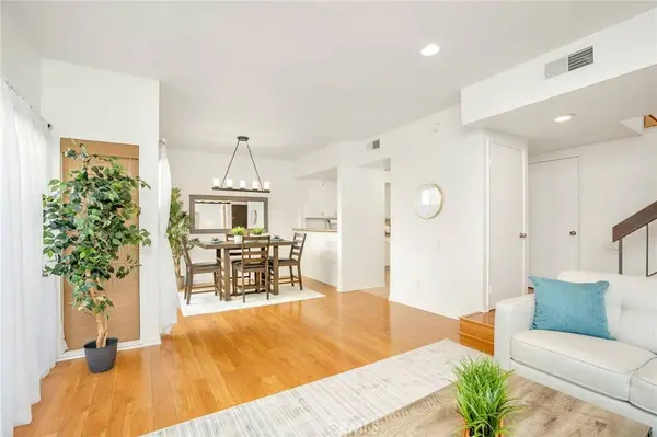 1655 Greenfield AVE #14, Westwood Century City, CA 90025