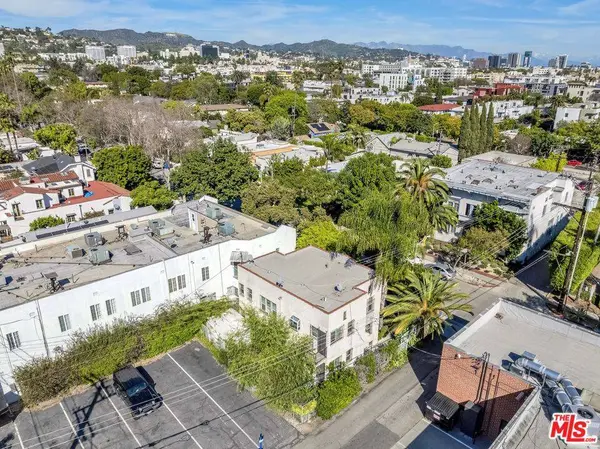 1113 Poinsettia Dr, West Hollywood, CA 90046