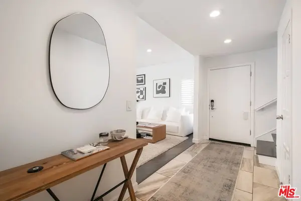 831 Westbourne Dr, West Hollywood, CA 90069