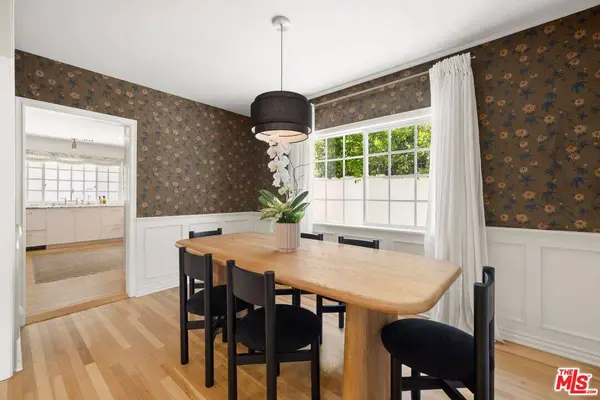 14640 Tustin St, Sherman Oaks, CA 91403