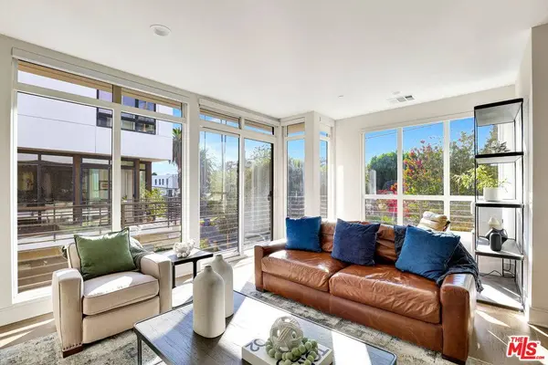 1414 N Stanley Ave, Los Angeles, CA 90046