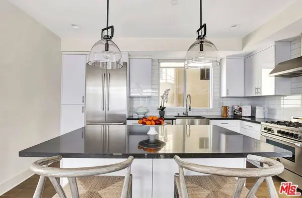 1/2 N Stanley AVE, Los Angeles, CA 90046