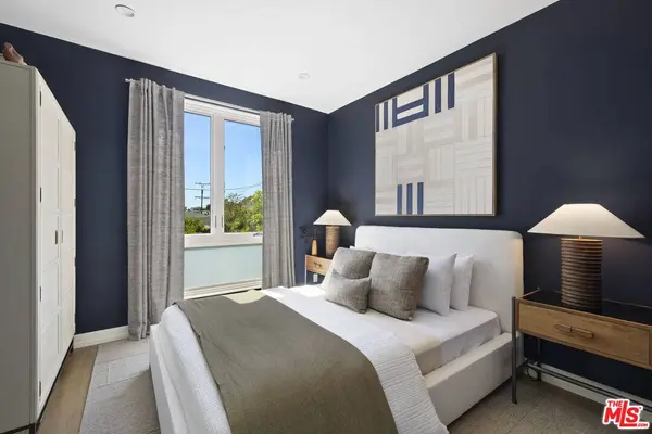 1041 N Spaulding Ave #208, Los Angeles, CA 90046