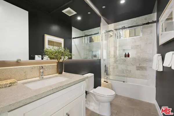 1041 N Spaulding Ave #208, Los Angeles, CA 90046