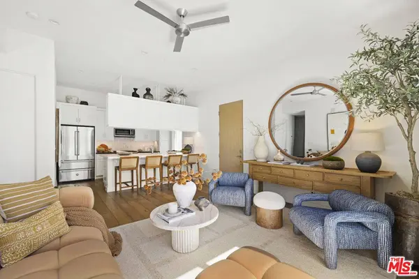 1041 N Spaulding Ave #208, Los Angeles, CA 90046