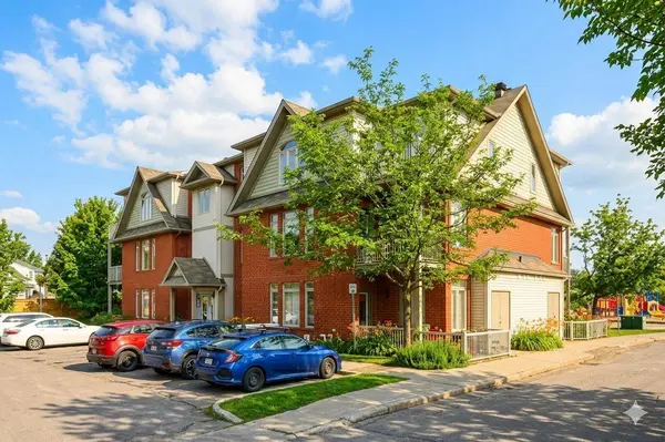 300 Meilleur Private #B, Vanier And Kingsview Park, ON K1L 0A2