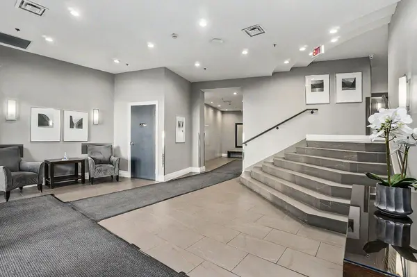 420 Berkley AVE #204, Carlingwood - Westboro And Area, ON K2A 4H5