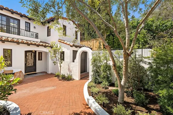 750 Manzanita DR, Laguna Beach, CA 92651