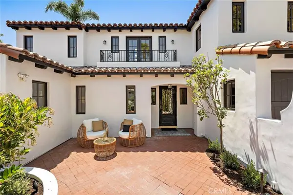 750 Manzanita DR, Laguna Beach, CA 92651