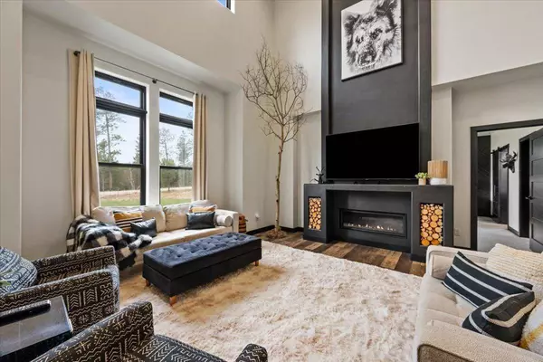 21252 Crest View Ct., Lead, SD 57754