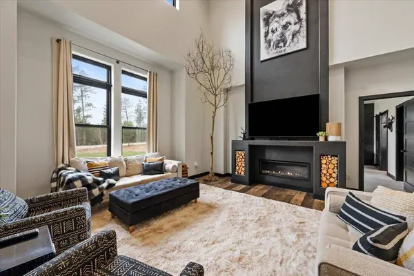 21252 Crest View Ct., Lead, SD 57754