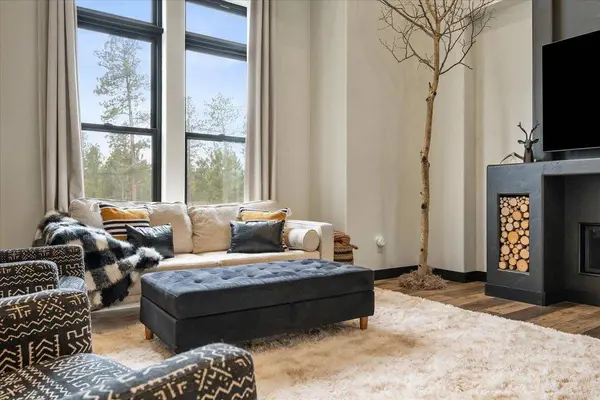 21252 Crest View Ct., Lead, SD 57754