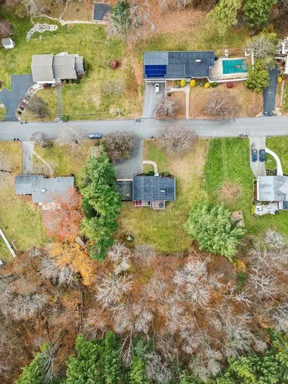 17 Linda Road, Andover, MA 01810