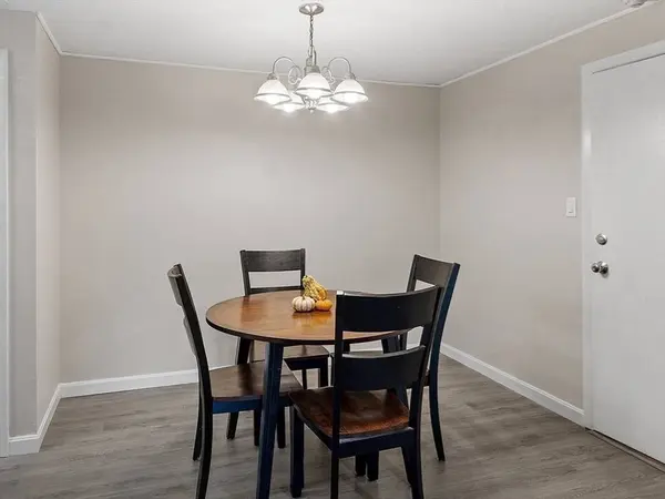 295 Pawtucket Blvd #7, Lowell, MA 01854