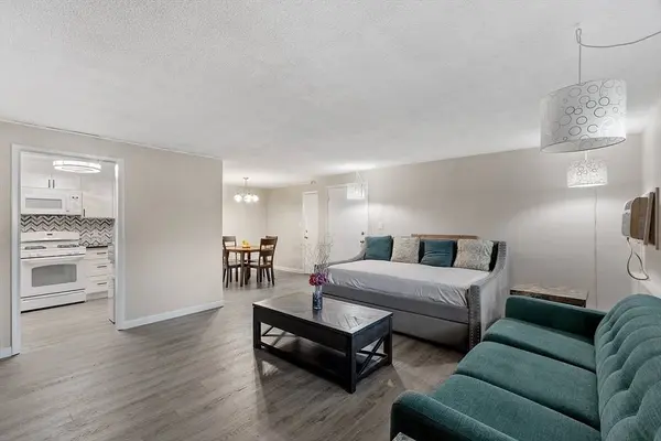 295 Pawtucket Blvd #7, Lowell, MA 01854