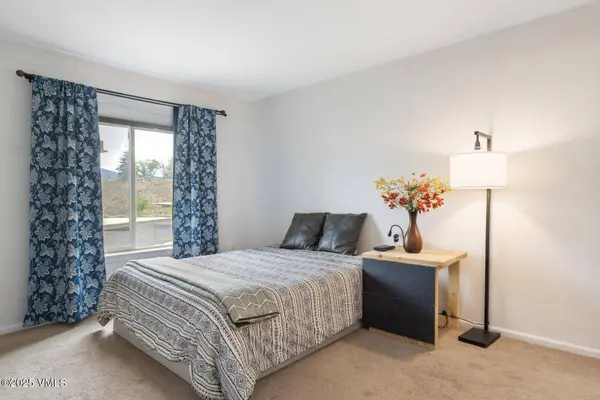 127 Jules DR G-203, Gypsum, CO 81637