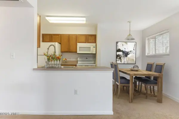 127 Jules DR G-203, Gypsum, CO 81637