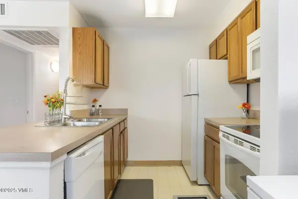 127 Jules DR G-203, Gypsum, CO 81637