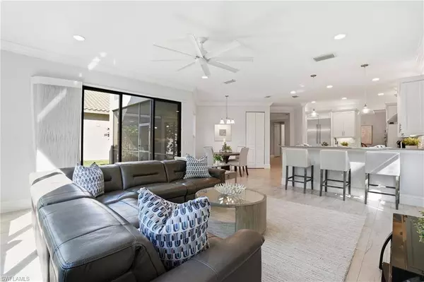 13768 Luna DR, Naples, FL 34109