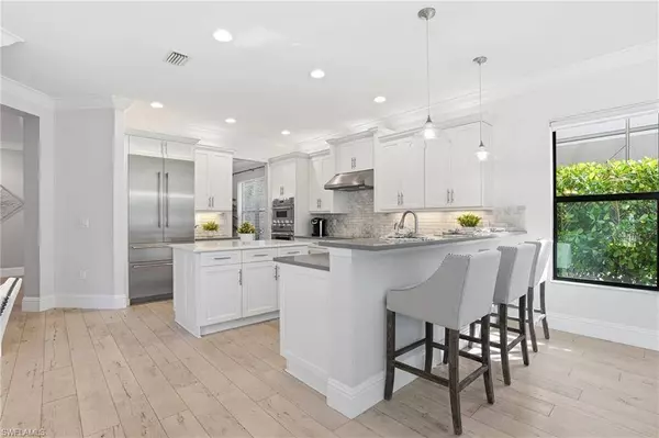 13768 Luna DR, Naples, FL 34109