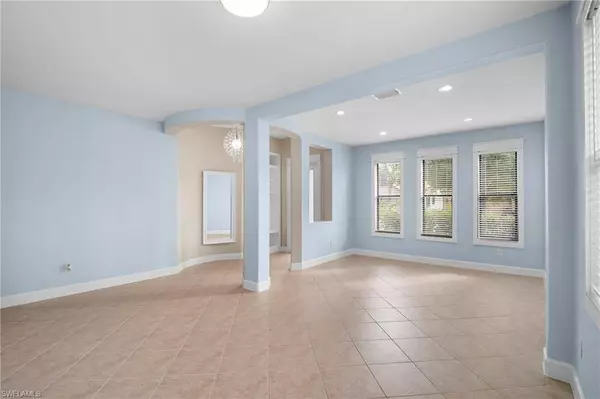 12129 Country Day CIR, Fort Myers, FL 33913