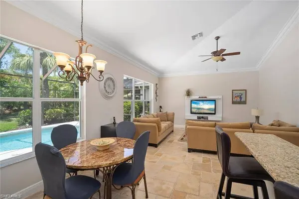 8884 Mustang Island CIR, Naples, FL 34113