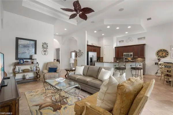 6476 Caldecott DR, Naples, FL 34113