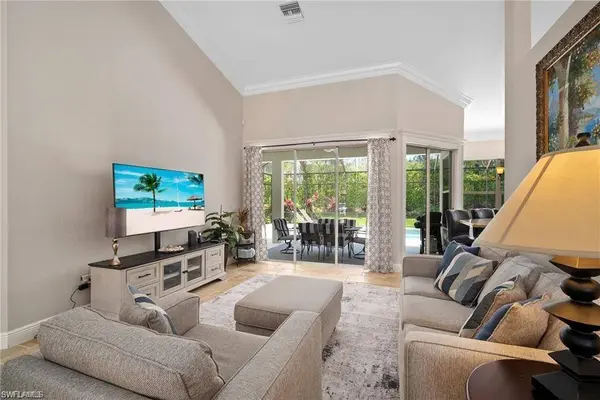 8884 Mustang Island CIR, Naples, FL 34113