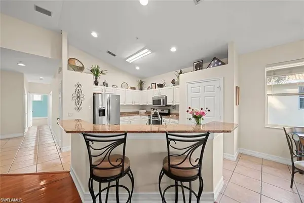 11053 Harbour Yacht CT #201, Fort Myers, FL 33908