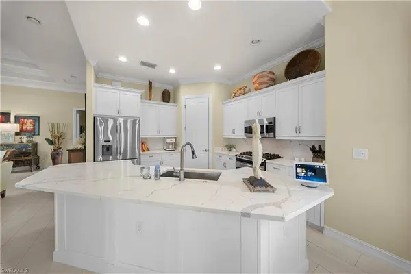 6315 Serano WAY, Naples, FL 34113