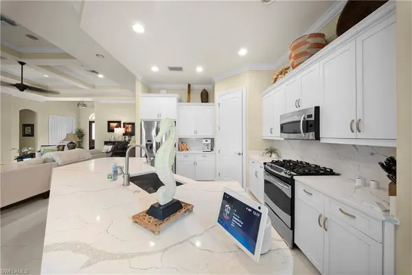 6315 Serano WAY, Naples, FL 34113