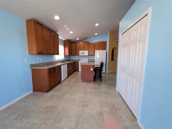 2076 NEWTOWN RD, Groveland, FL 34736