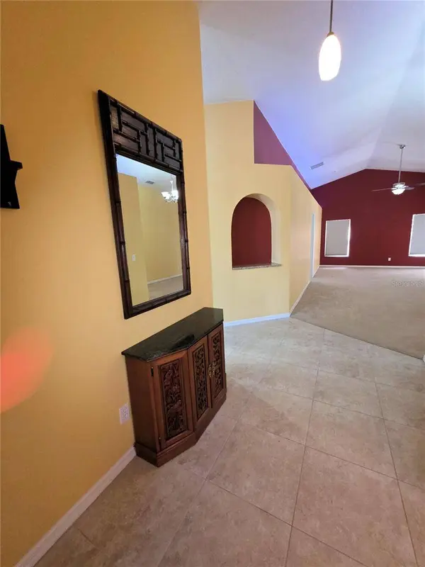 2076 NEWTOWN RD, Groveland, FL 34736