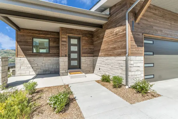 11589 N DEEPWATER DR, Hideout, UT 84036