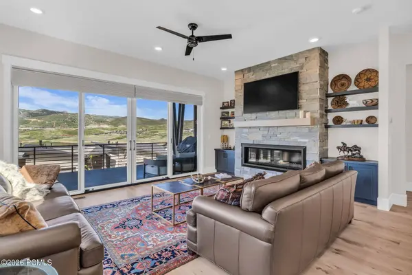 11589 N Deepwater Dr, Hideout, UT 84036
