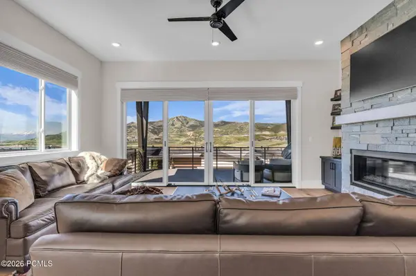 11589 N Deepwater Dr, Hideout, UT 84036
