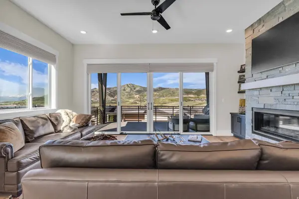 11589 N DEEPWATER DR, Hideout, UT 84036