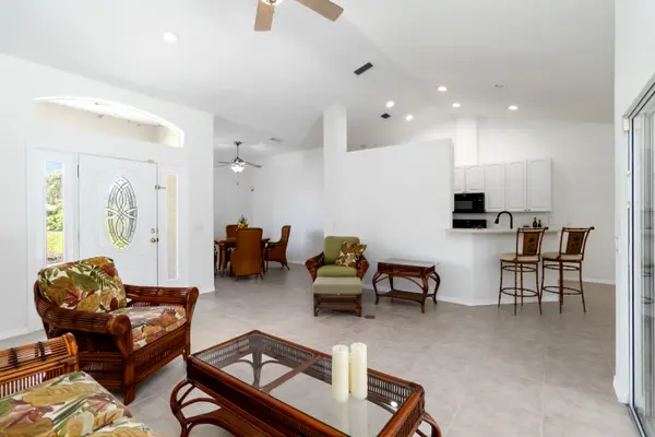 2199 Palm Court, North Port, FL 34287