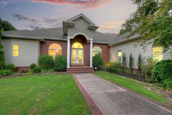 4165 Asheland Cove Drive, Young Harris, GA 30582