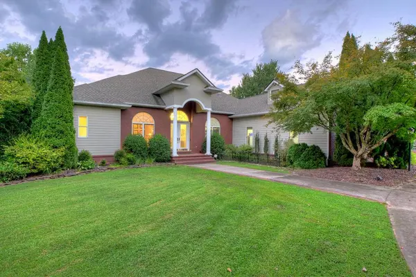 4165 Asheland Cove Drive, Young Harris, GA 30582