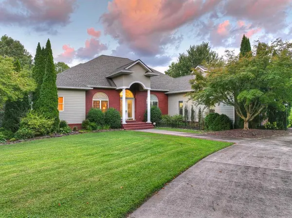 4165 Asheland Cove Drive, Young Harris, GA 30582