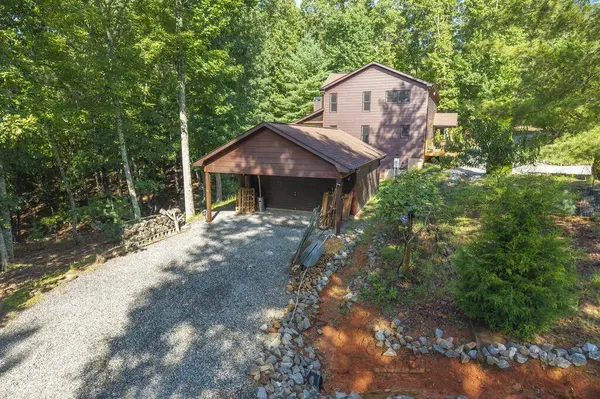 72 Gibbs Trail, Mineral Bluff, GA 30559