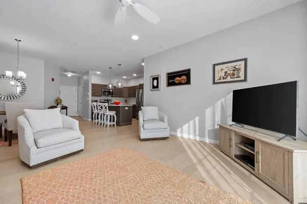 1 Mariners Way #309, Plymouth, MA 02360
