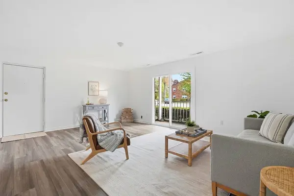 10 Kingswood Dr #13, Abington, MA 02351