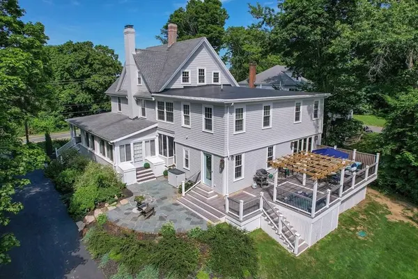 65 Warren Ave, Plymouth, MA 02360