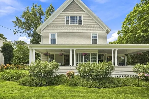 65 Warren Ave, Plymouth, MA 02360